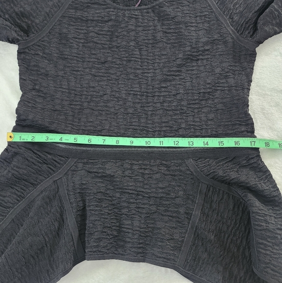 MARCHESA VOYAGE Black Textured Long Sleeve Peplum Top Sweater Stretch XL NWT - Picture 10 of 12